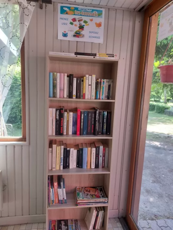 La Micro bibliothèque du Camping Les Ecossais